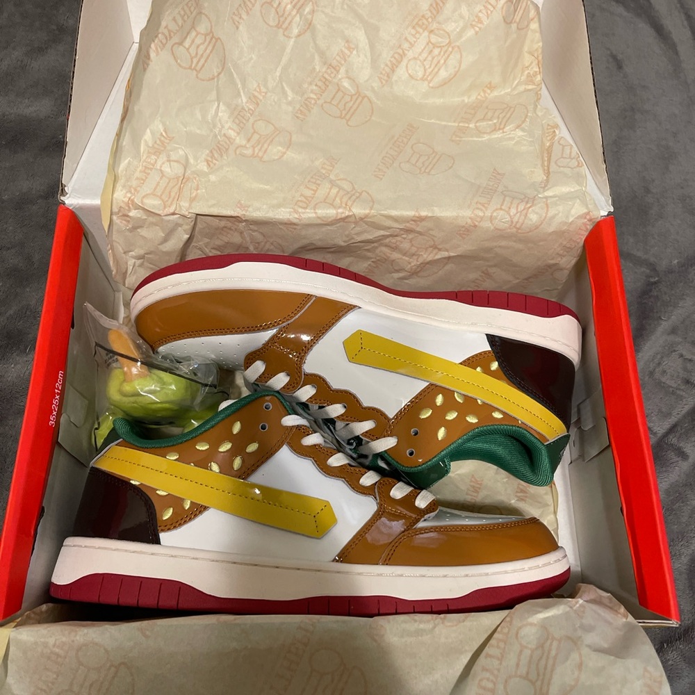 VandyThePink Original Burger Dunks - Picture 2 of 4